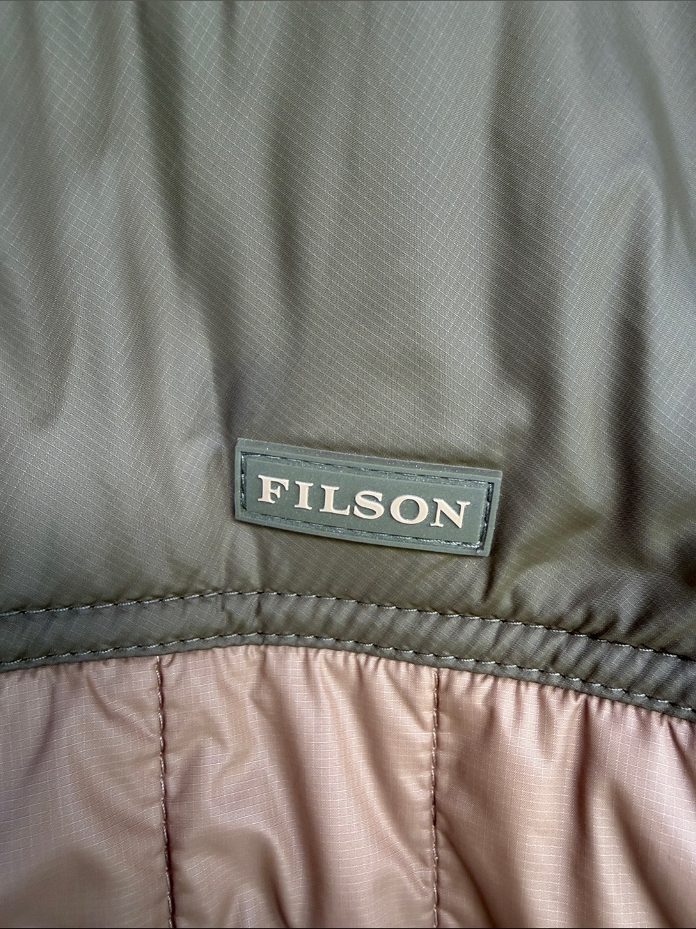 FILSON Ultralight Primaloft Jacket. Size M - Picture 4 of 12